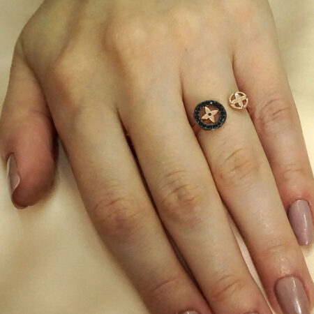 Γυναικείο Δαχτυλίδι Πυξίδα Ροζ Επιχρυσωμένο Ασήμι 925 Μαύρες Ζιργκόν Πέτρες
